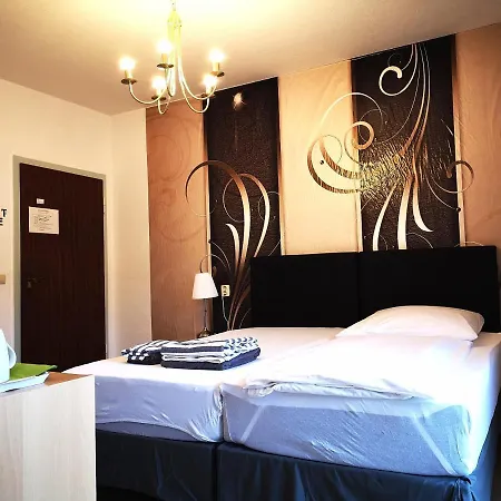 Hohenstein -radweg-messe-baldeneysee 3*