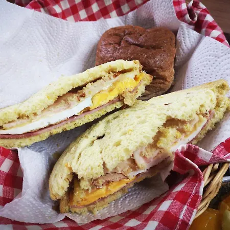 Hohenstein -radweg-messe-baldeneysee Nocleg ze śniadaniem 3*