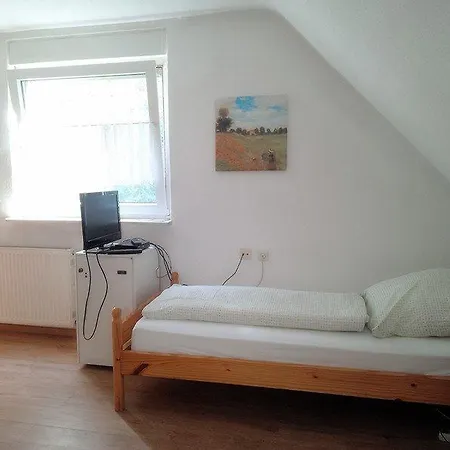 Hohenstein -radweg-messe-baldeneysee 住宿加早餐酒店 埃森