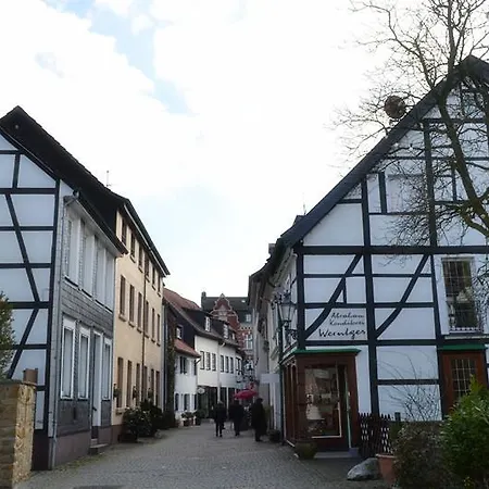 Hohenstein -radweg-messe-baldeneysee 住宿加早餐酒店 3*