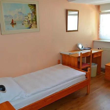 Bed and Breakfast Hohenstein -radweg-messe-baldeneysee 3*